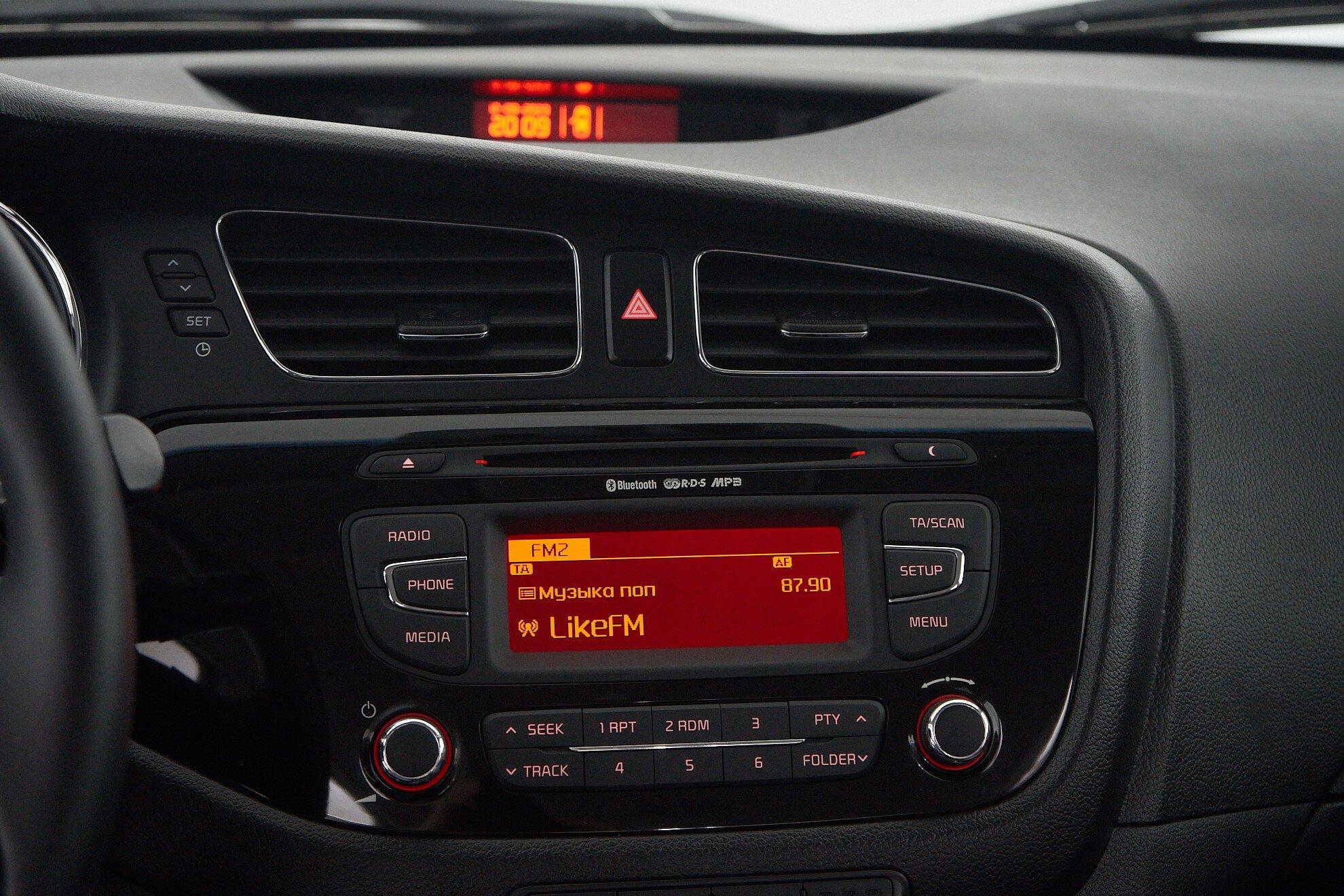 Kia Ceed 2015, серый