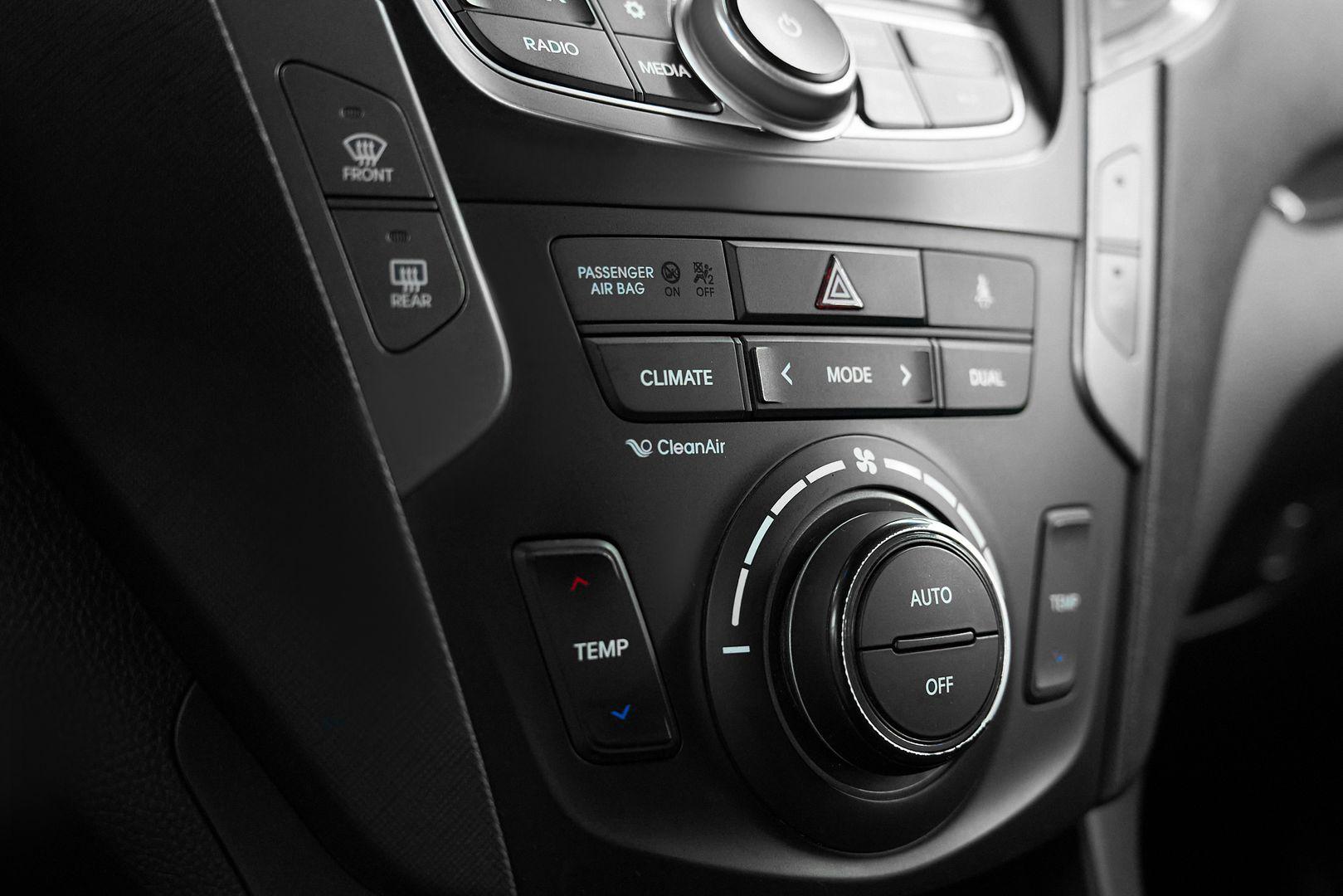 Hyundai Santa Fe 2015, белый