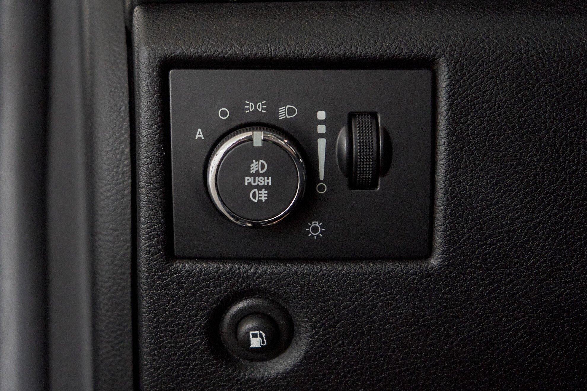 Jeep Grand Cherokee 2011, черный