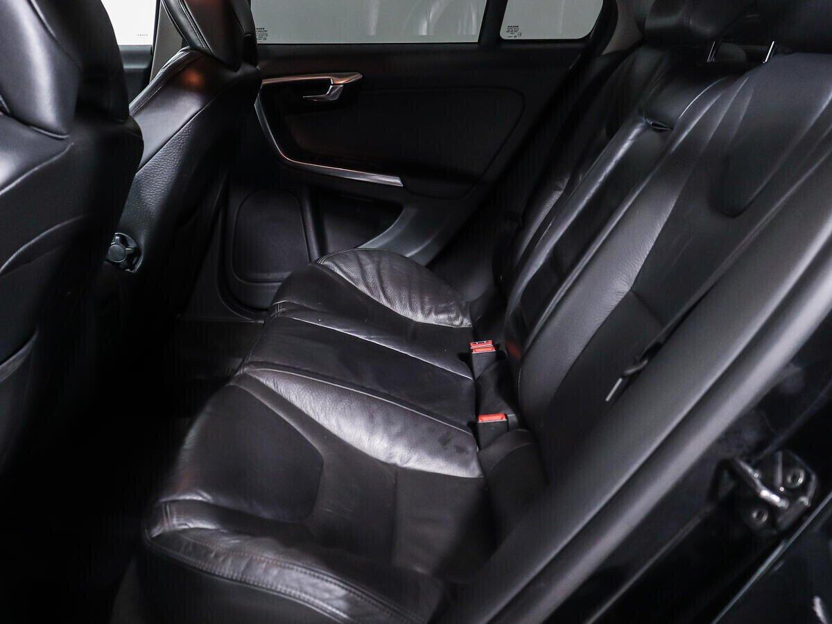 Volvo S60 2011, черный