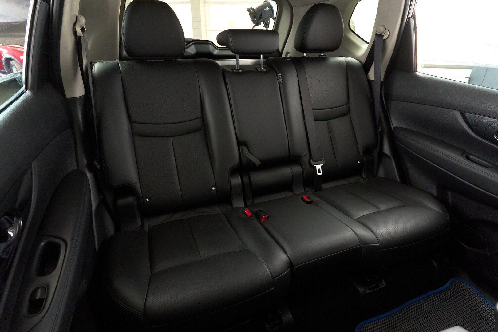 Nissan X-Trail 2016, черный