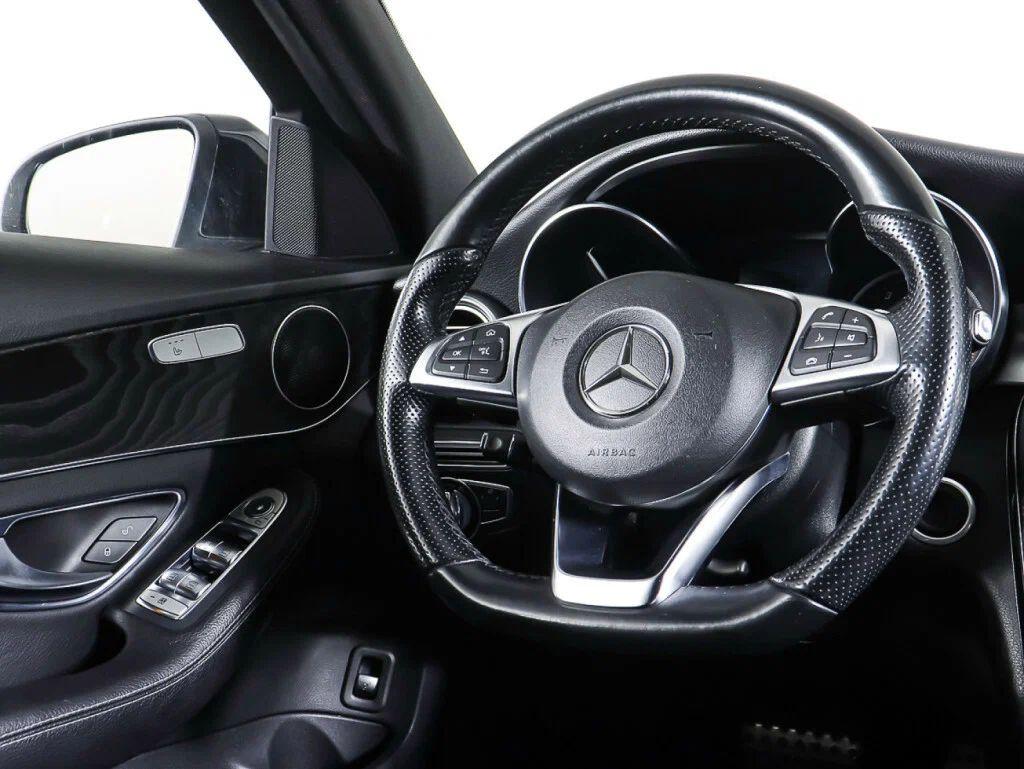 Mercedes-Benz C-Класс 2018, белый