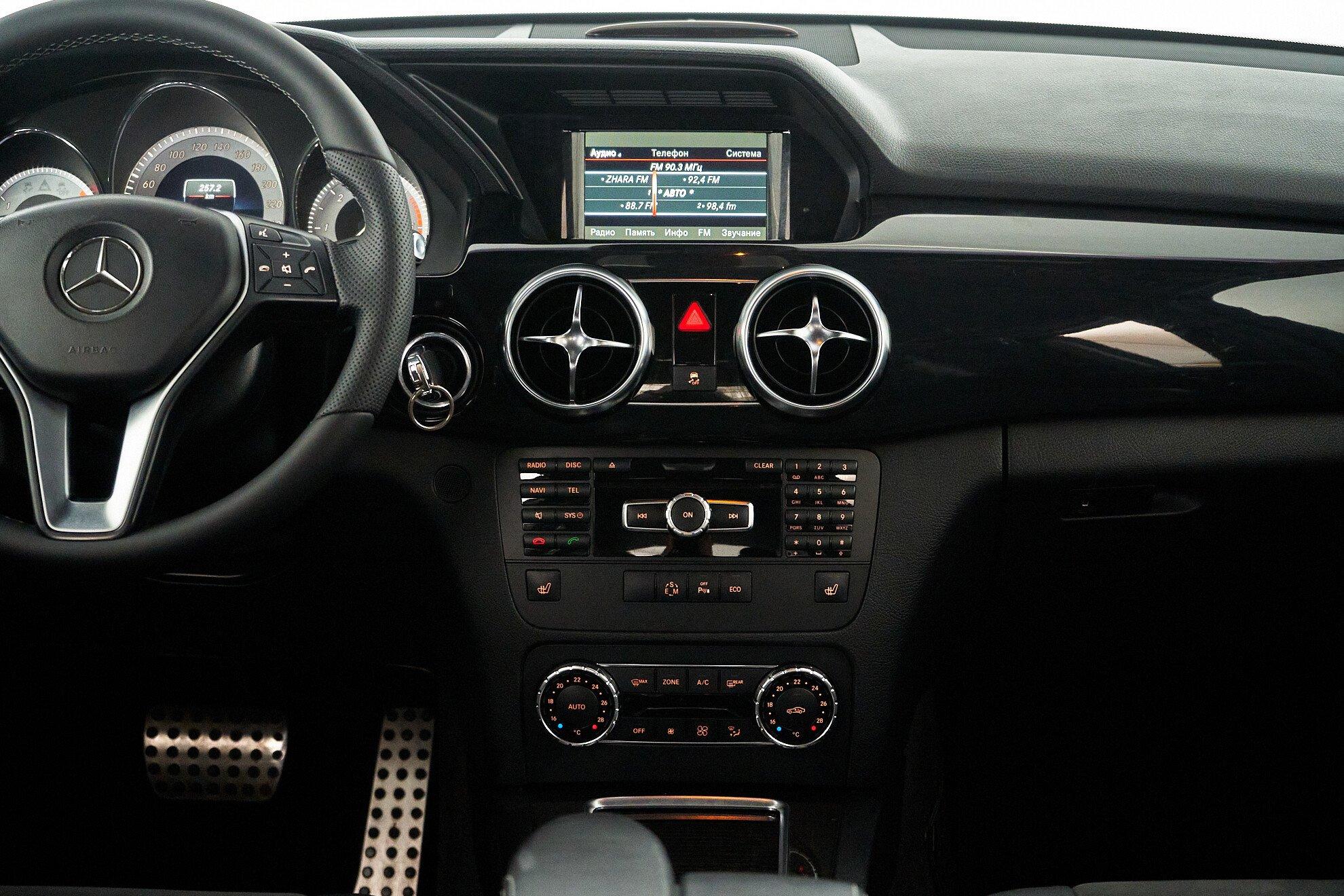 Mercedes-Benz GLK-Класс 2013, черный