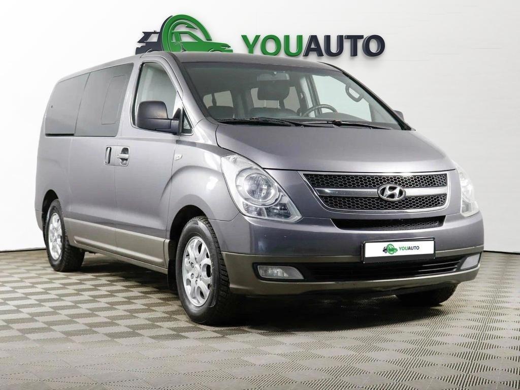 Hyundai H-1 2011, серебряный