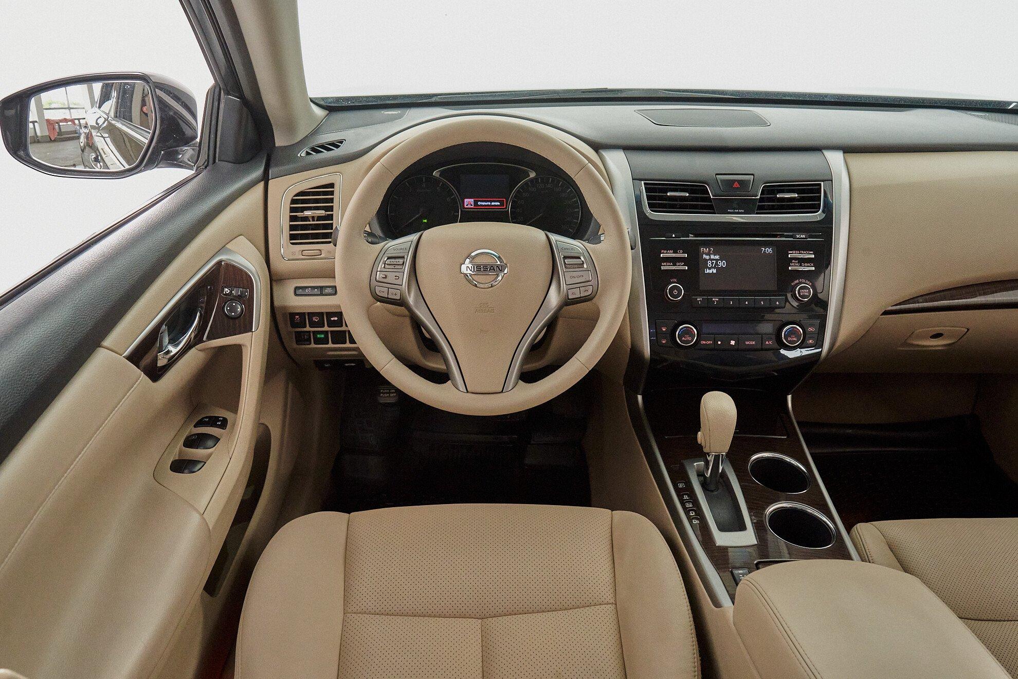 Nissan Teana 2015, черный