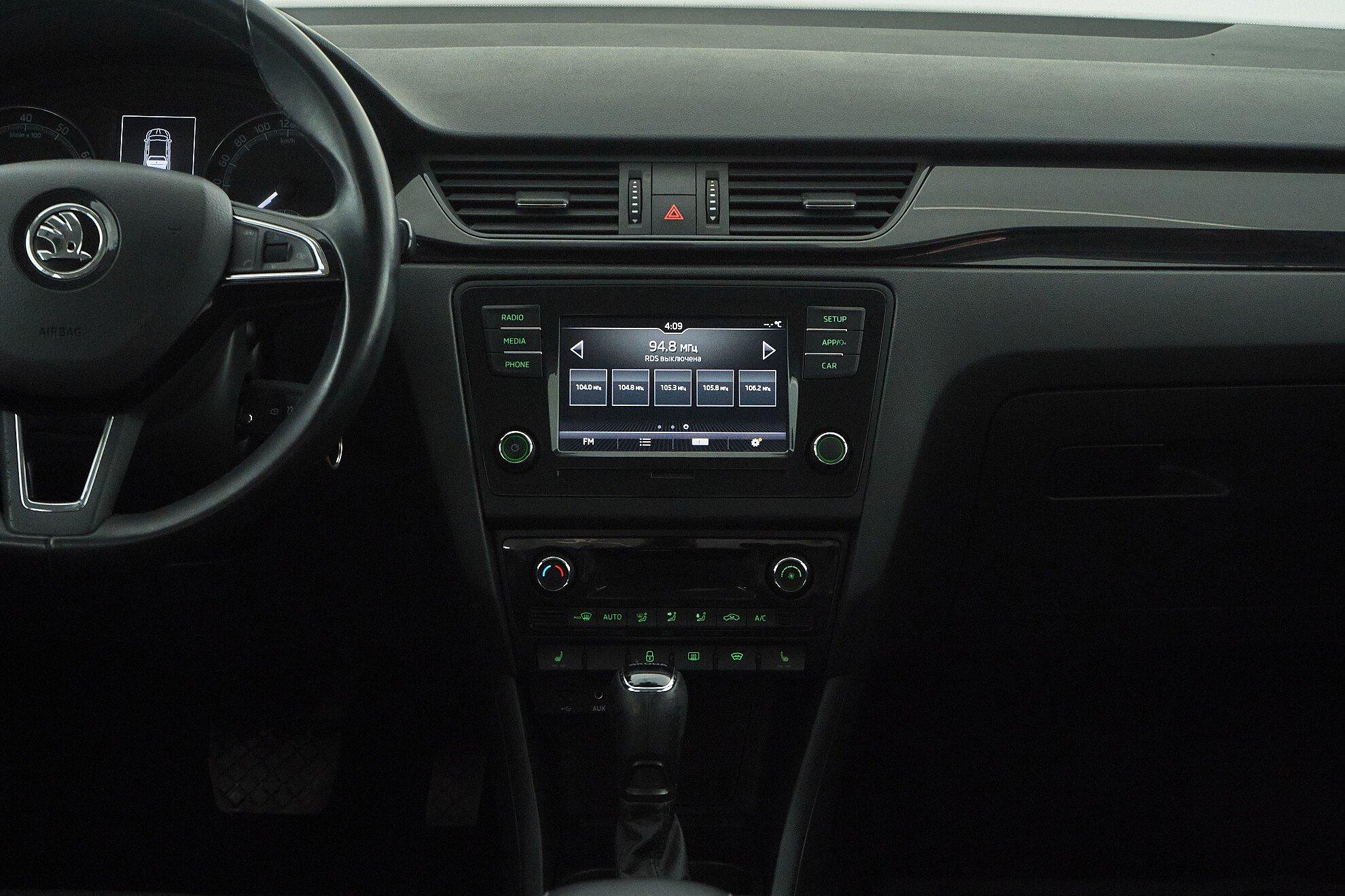 Skoda Rapid 2019, белый