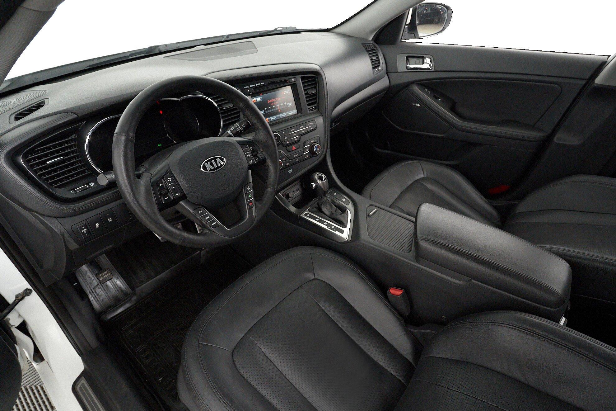 Kia Optima 2012, белый