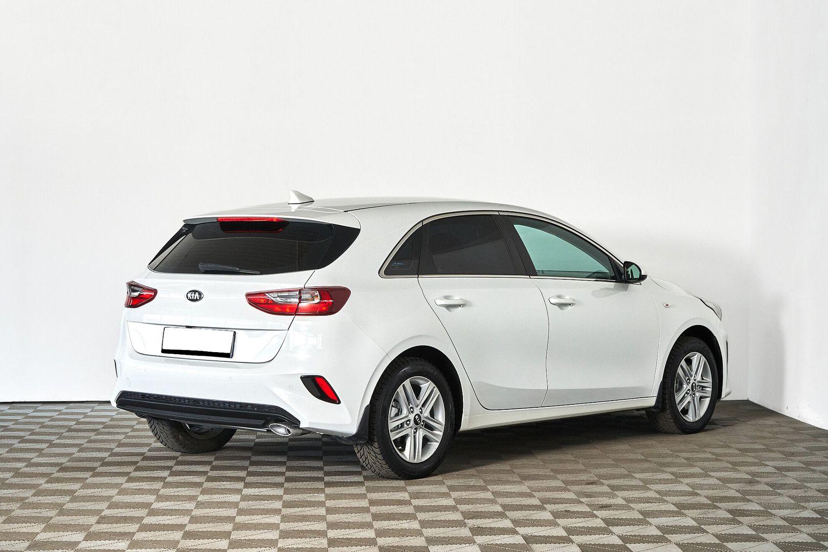 Kia Ceed 2018, белый