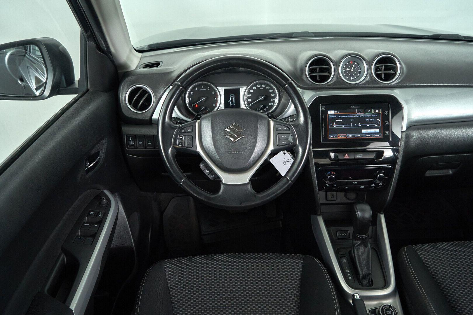 Suzuki Vitara 2017, черный