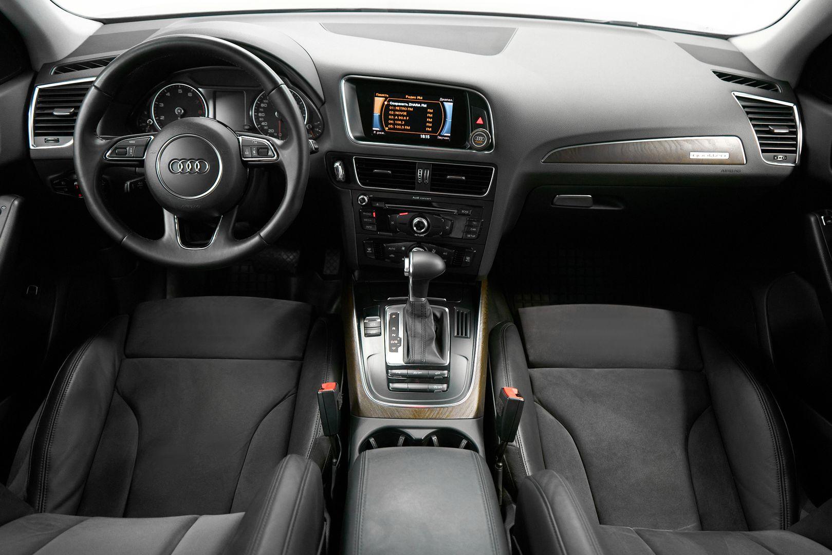 Audi Q5 2012, черный