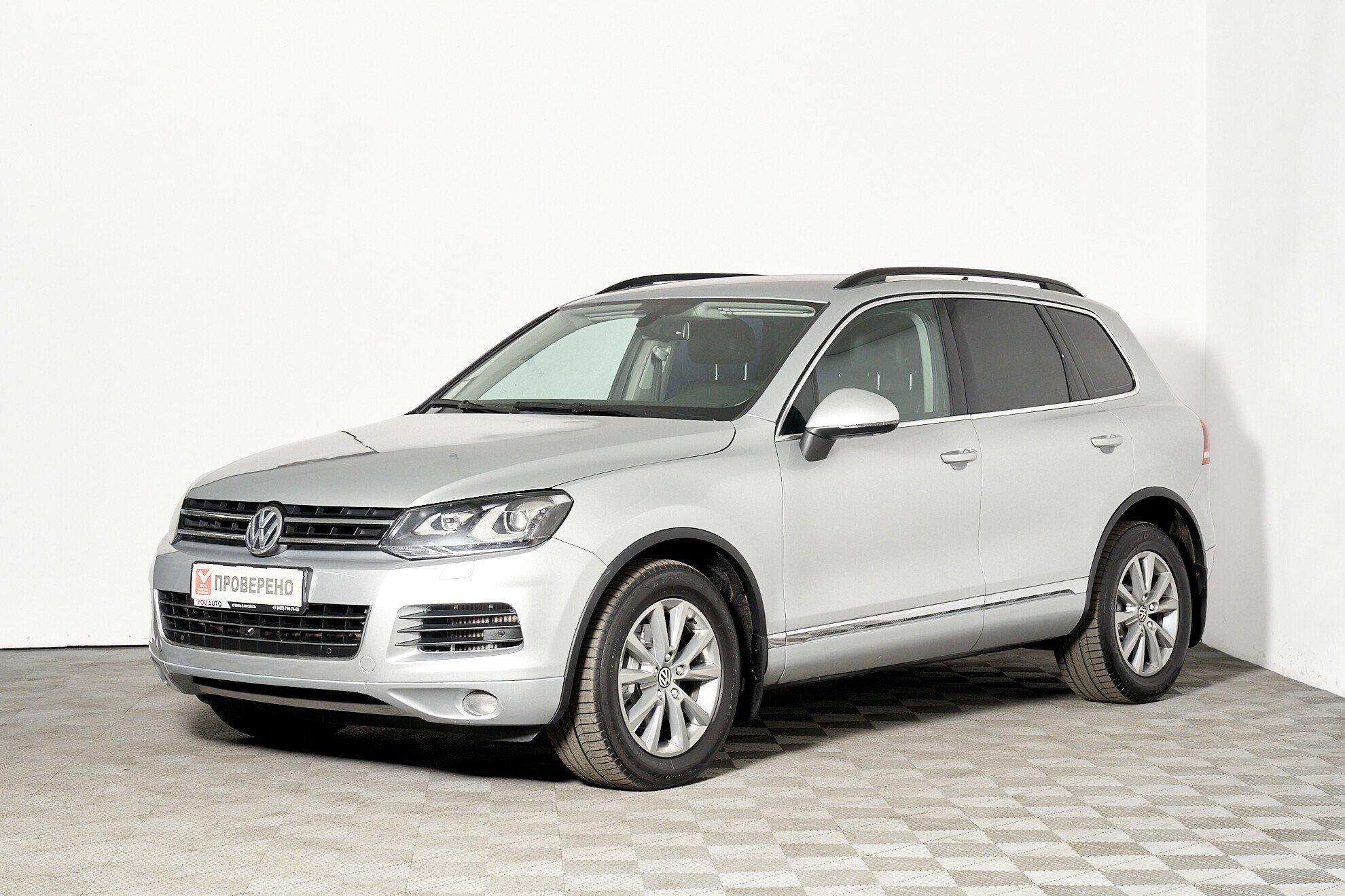 Volkswagen Touareg 2011, серебряный