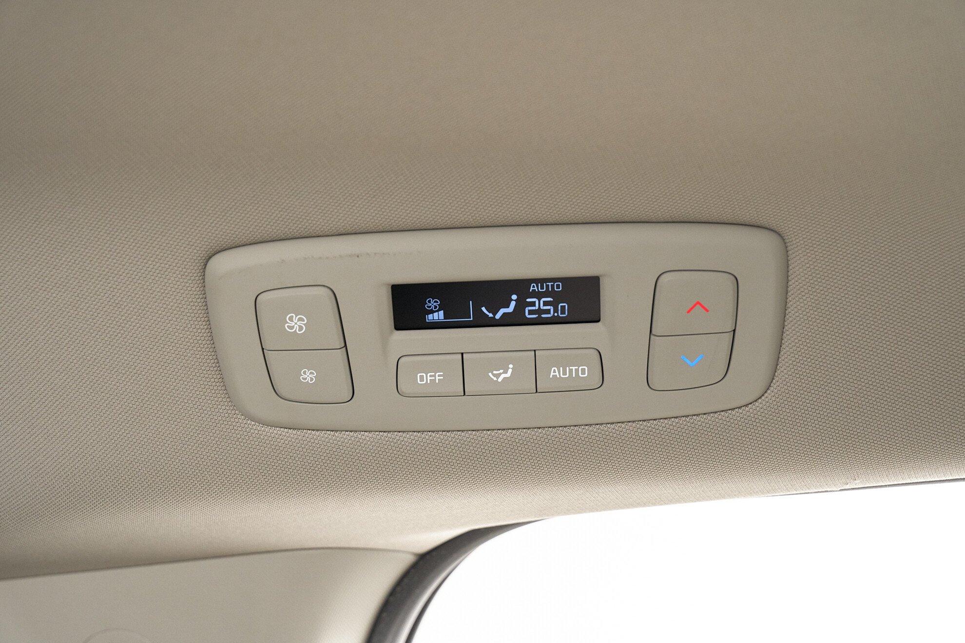 Kia Carnival 2022, черный