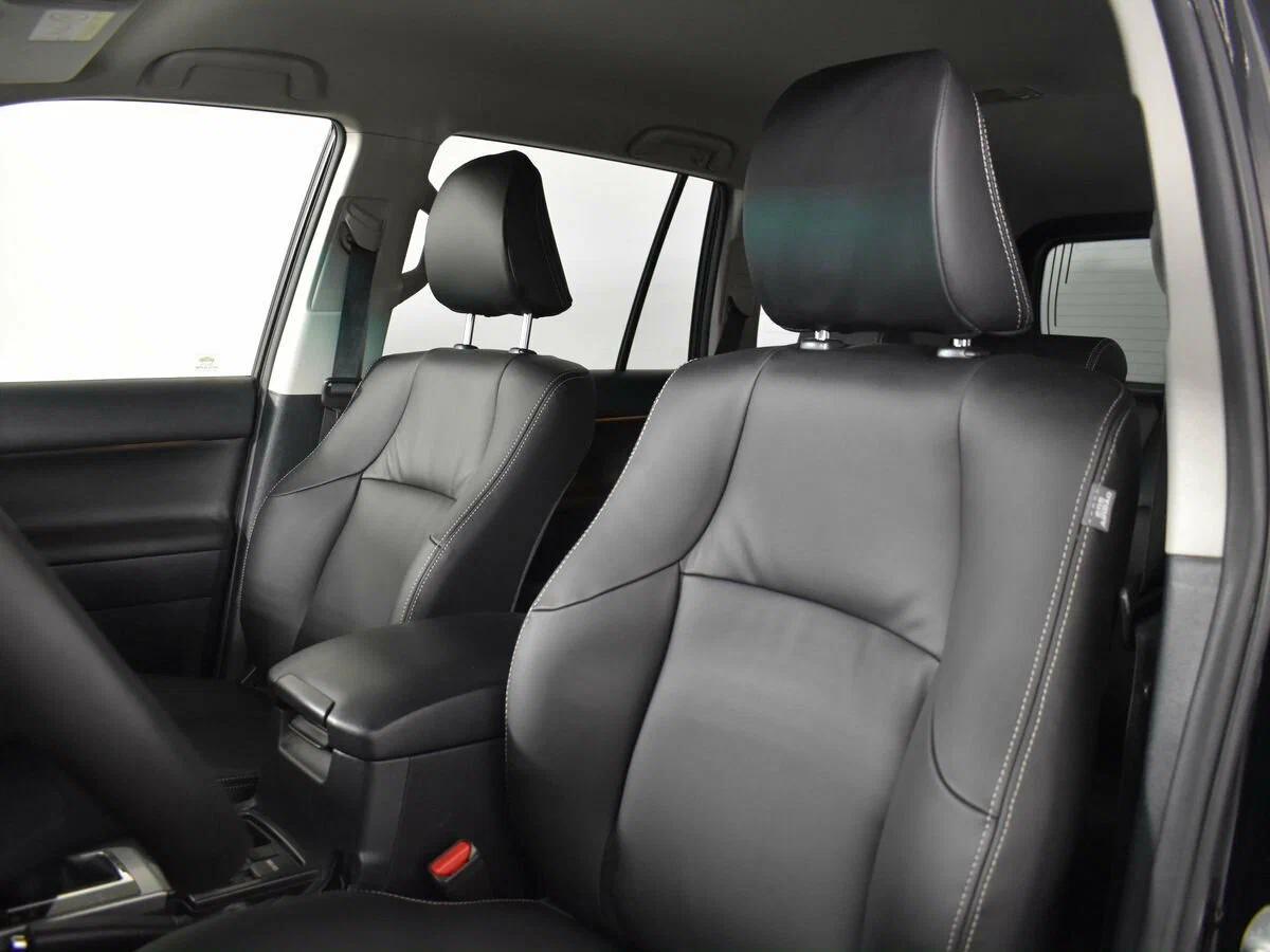 Toyota Land Cruiser Prado 2017, черный