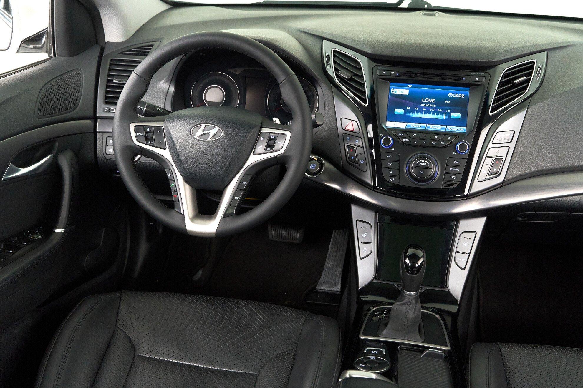 Hyundai i40 2012, белый