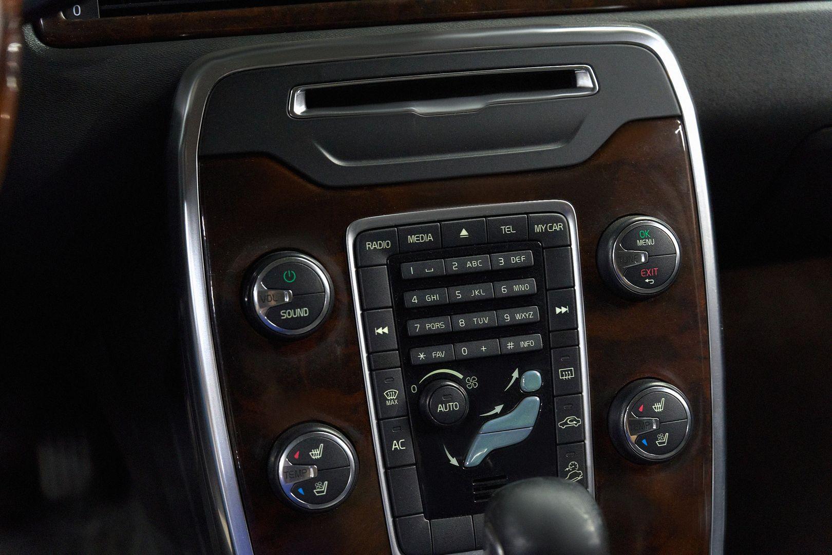 Volvo XC70 2012, коричневый