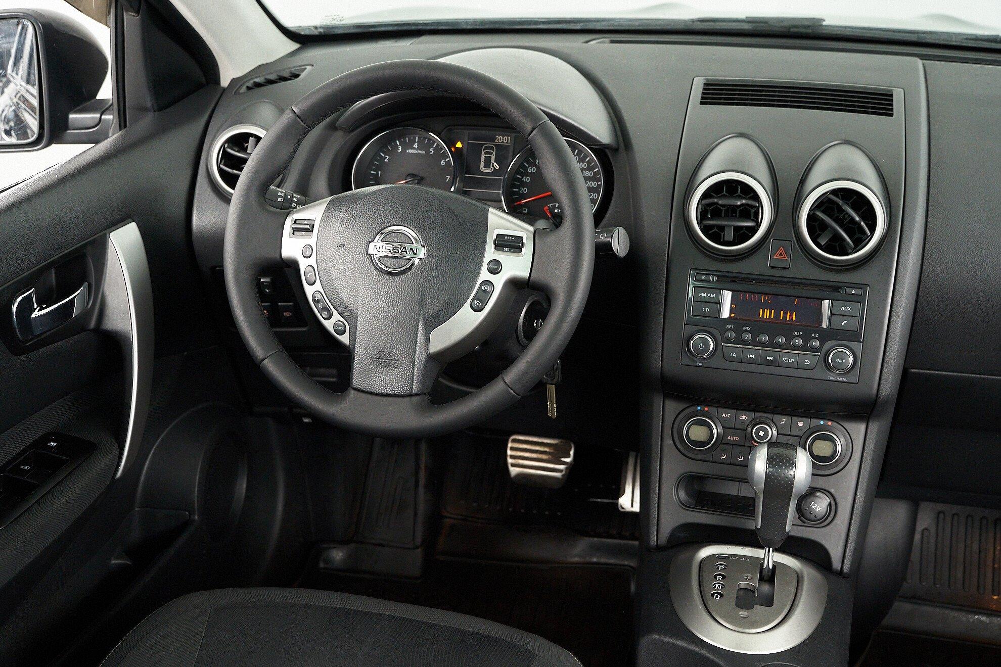 Nissan Qashqai 2012, черный