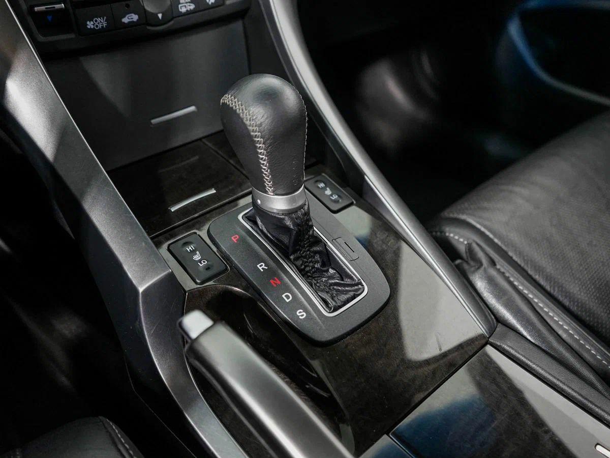 Honda Accord 2011, серый