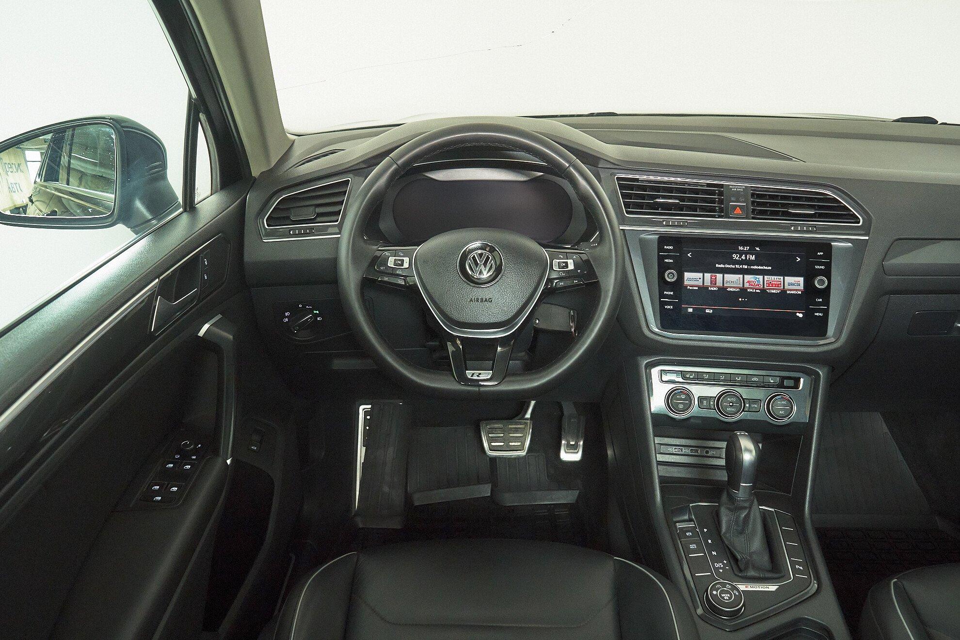 Volkswagen Tiguan 2018, черный
