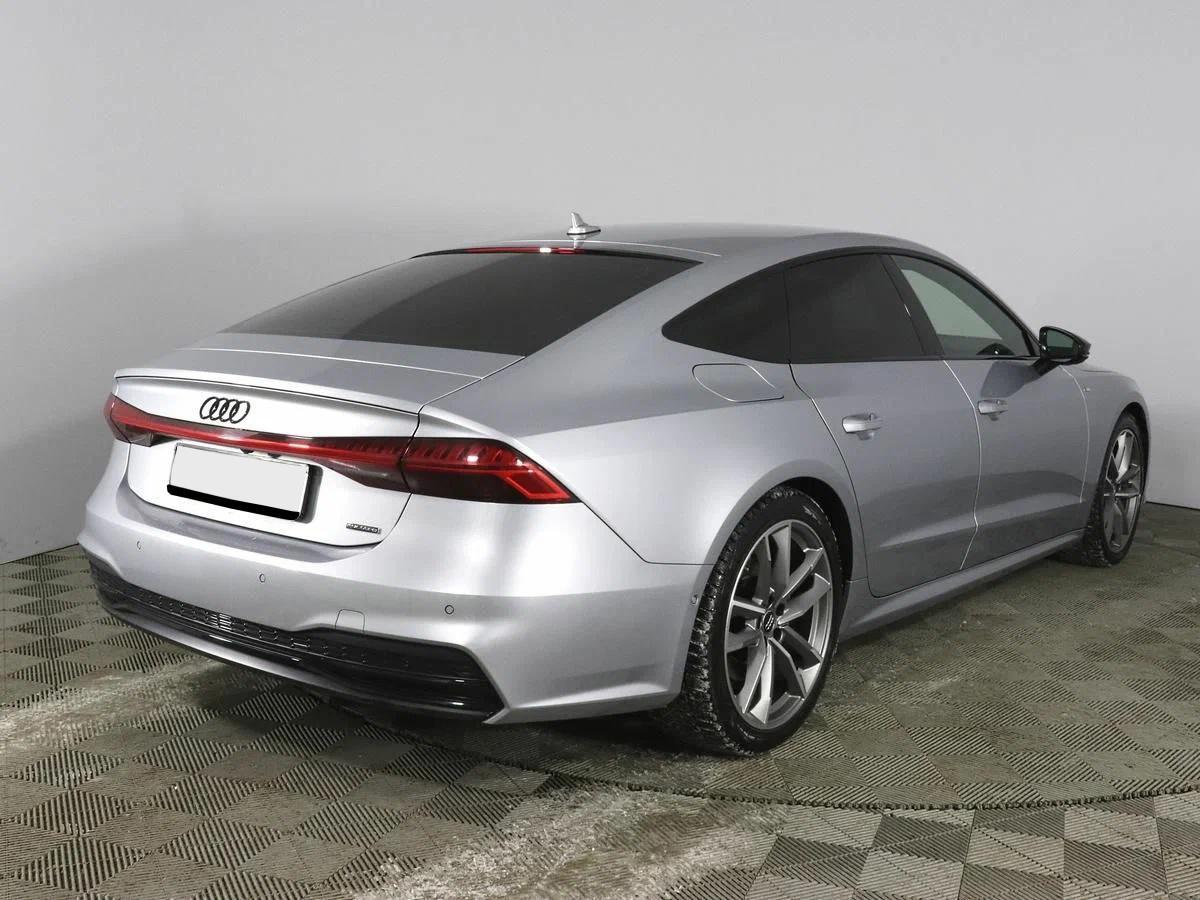 Audi A7 2021, серебряный