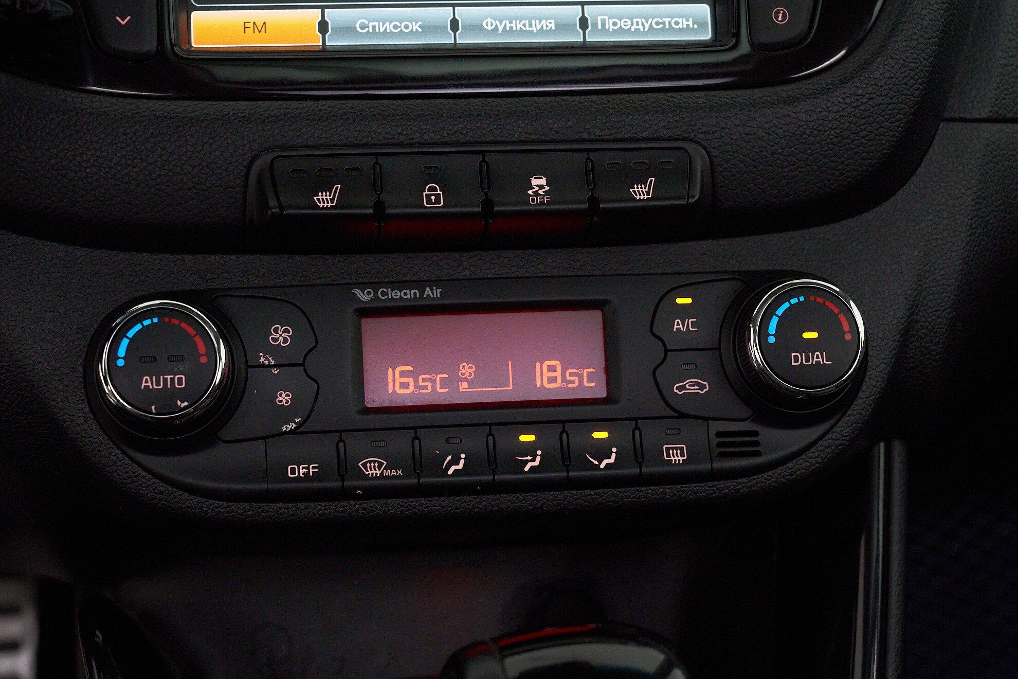 Kia Ceed 2013, черный