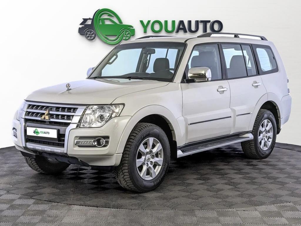 Mitsubishi Pajero 2018, белый