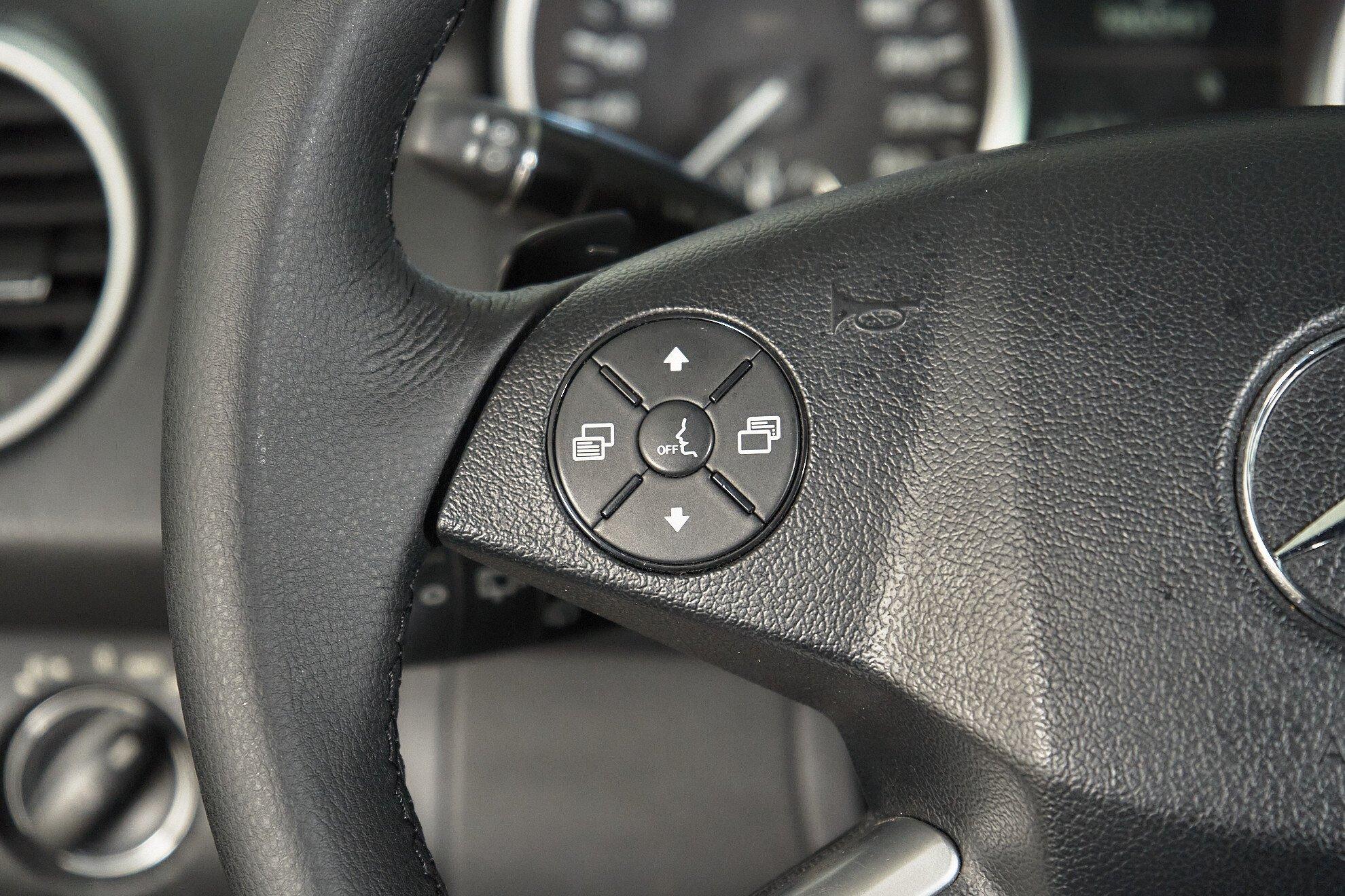 Mercedes-Benz M-Класс 2008, черный