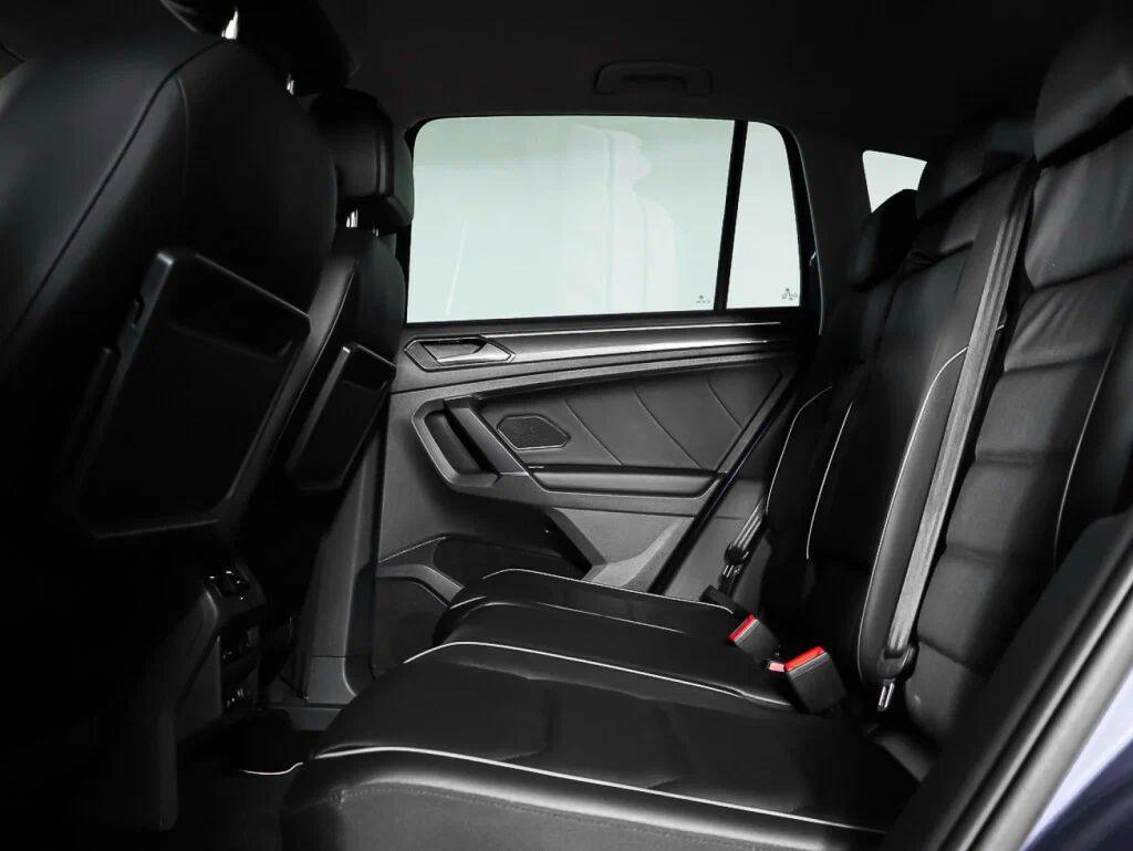 Volkswagen Tiguan 2019, синий