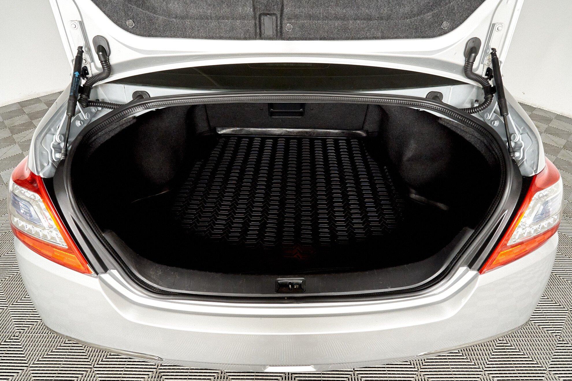 Nissan Teana 2012, серебряный