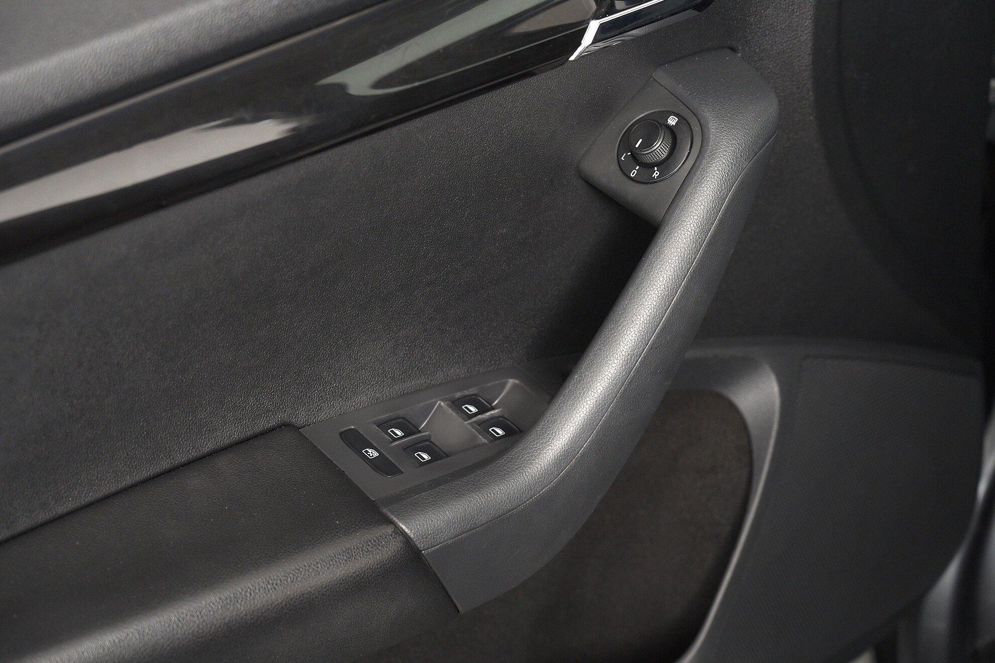 Skoda Octavia 2015, серый