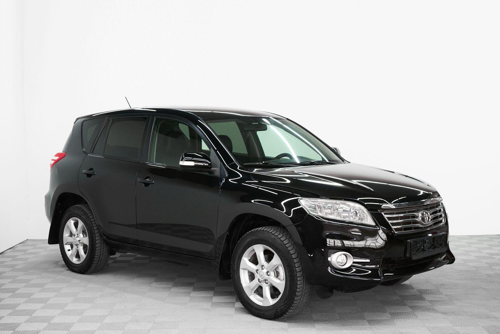 Toyota RAV4 2011, черный