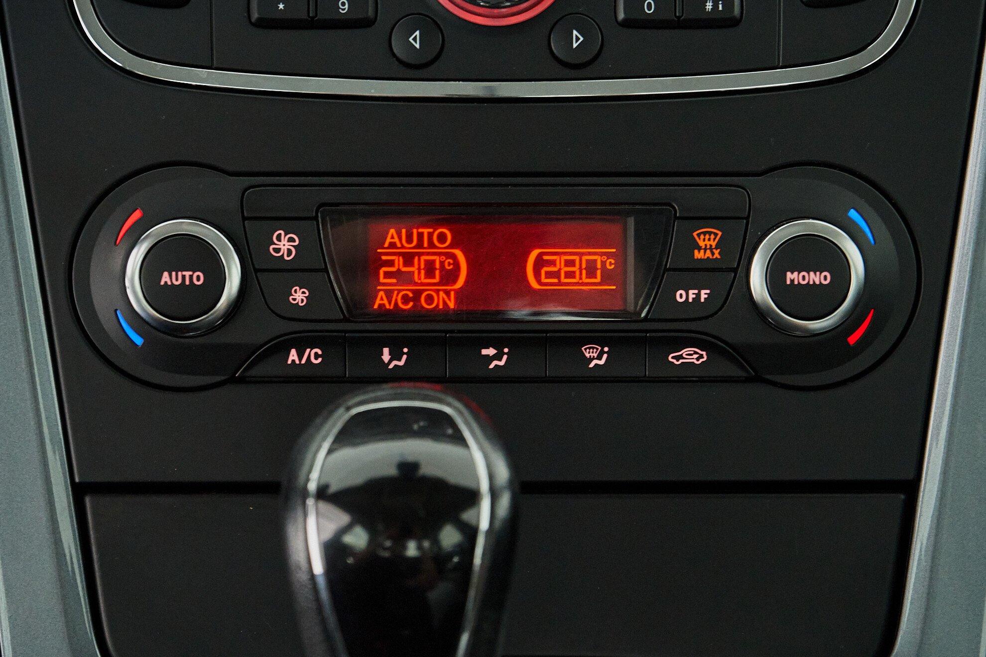 Ford Mondeo 2012, синий