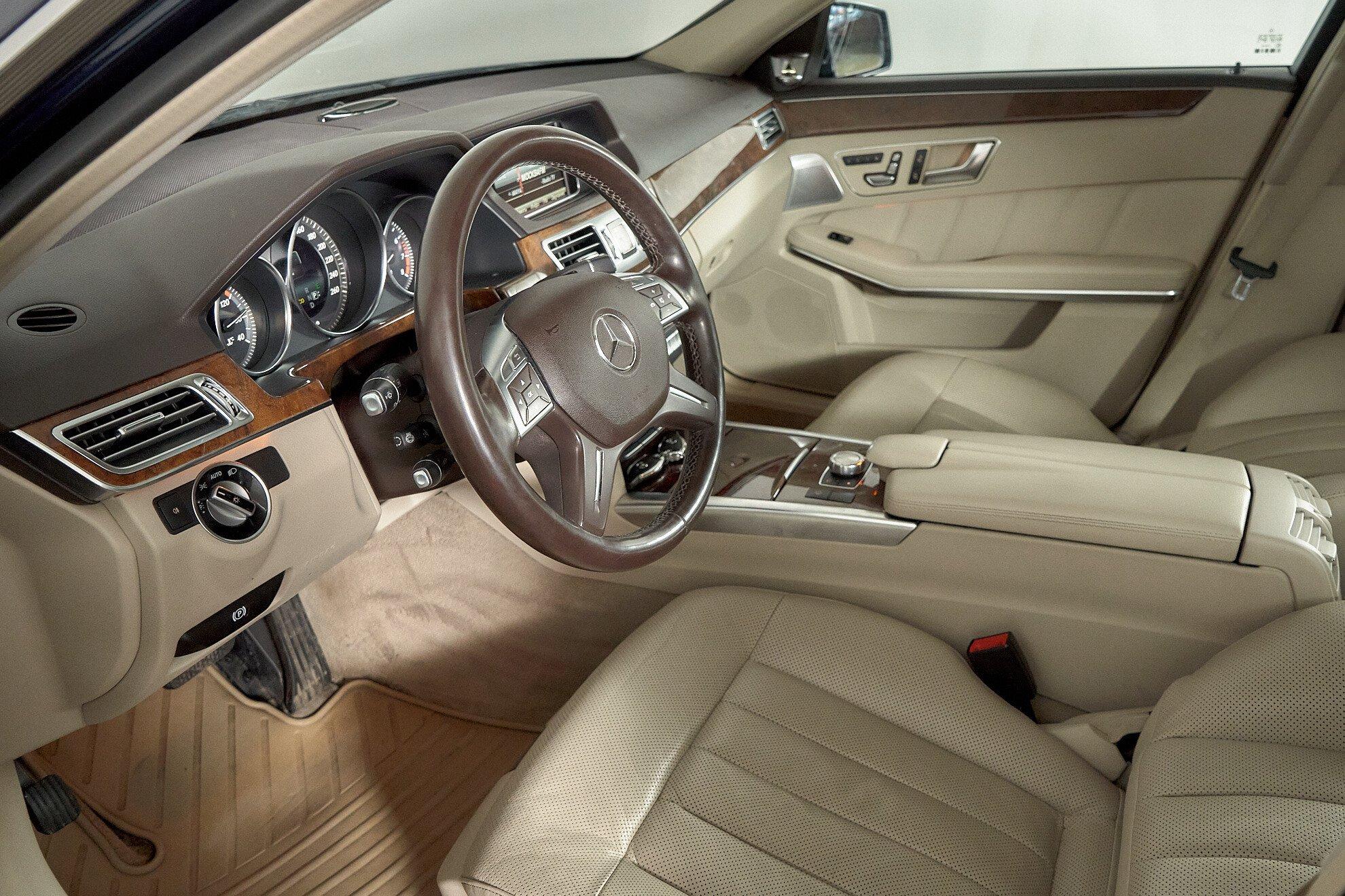 Mercedes-Benz E-Класс 2014, синий