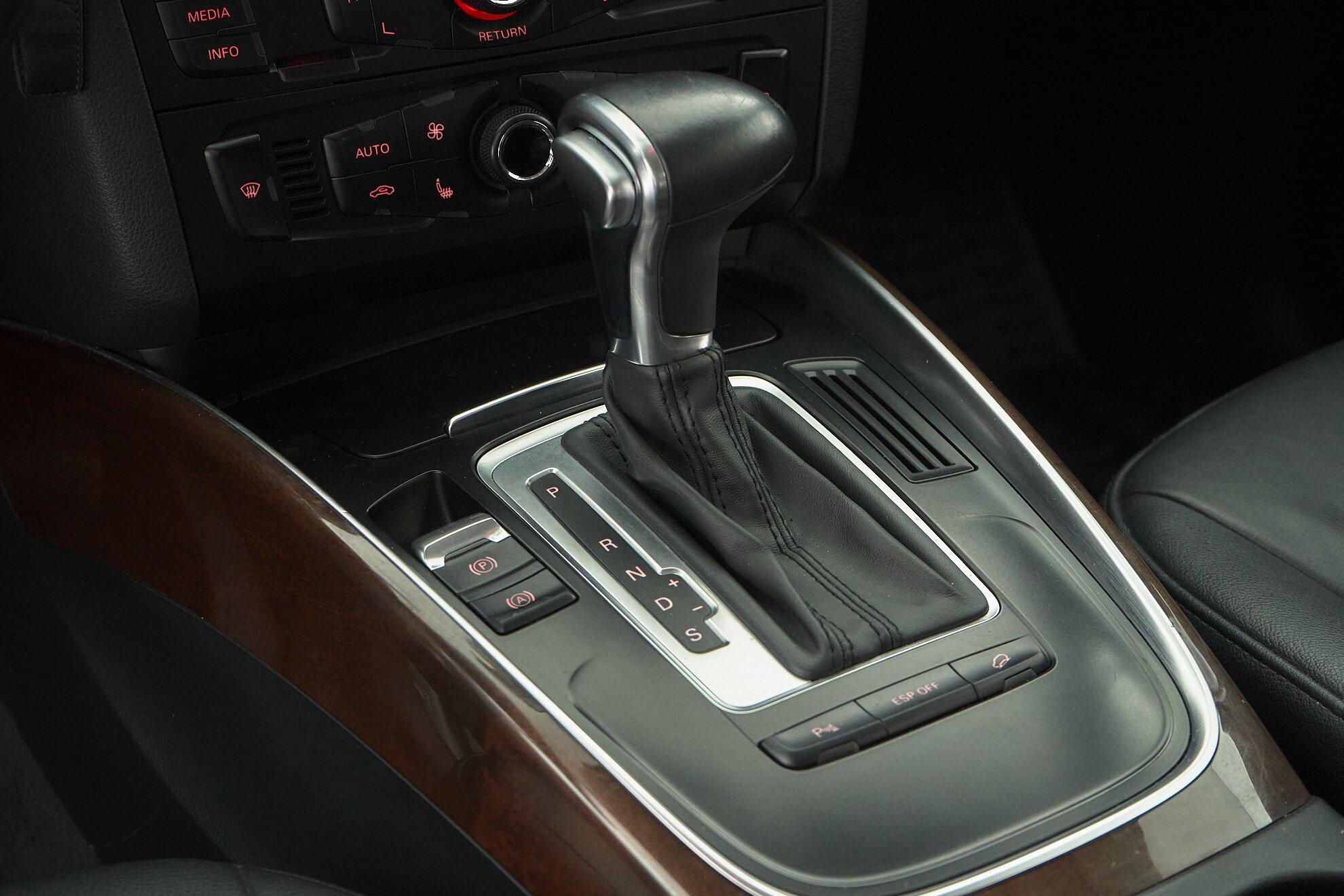Audi Q5 2012, белый