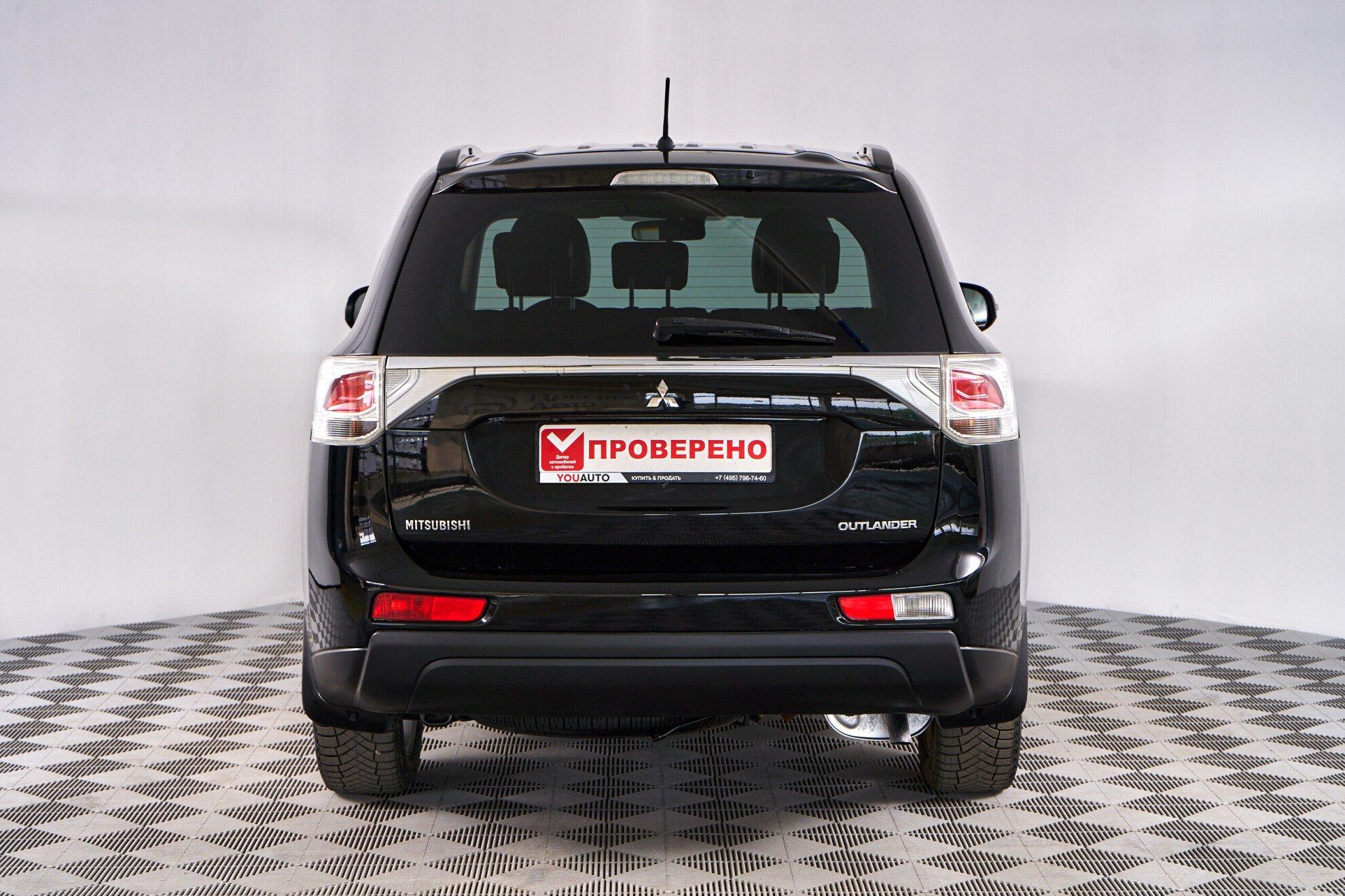 Mitsubishi Outlander 2014, черный