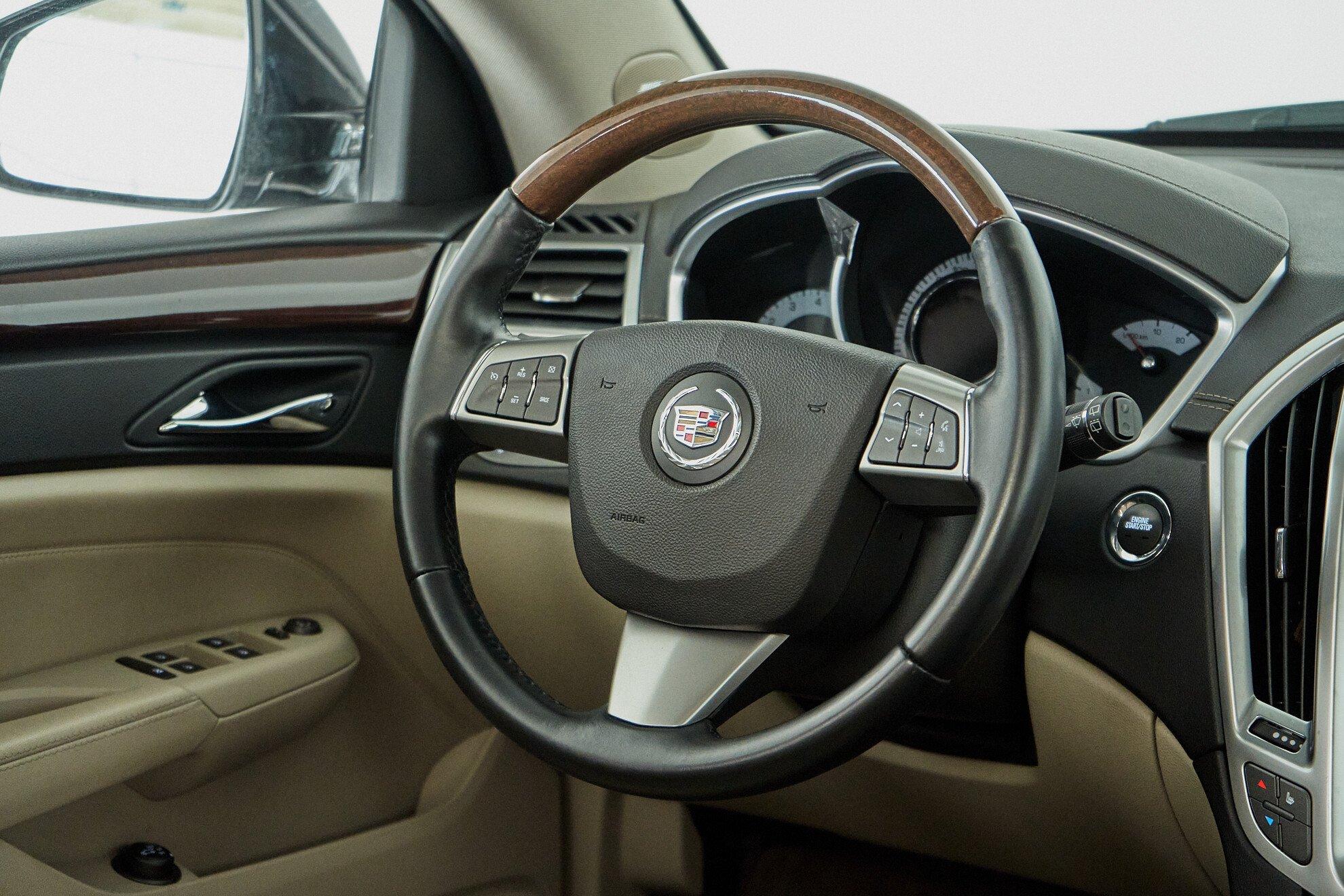 Cadillac SRX 2010, черный