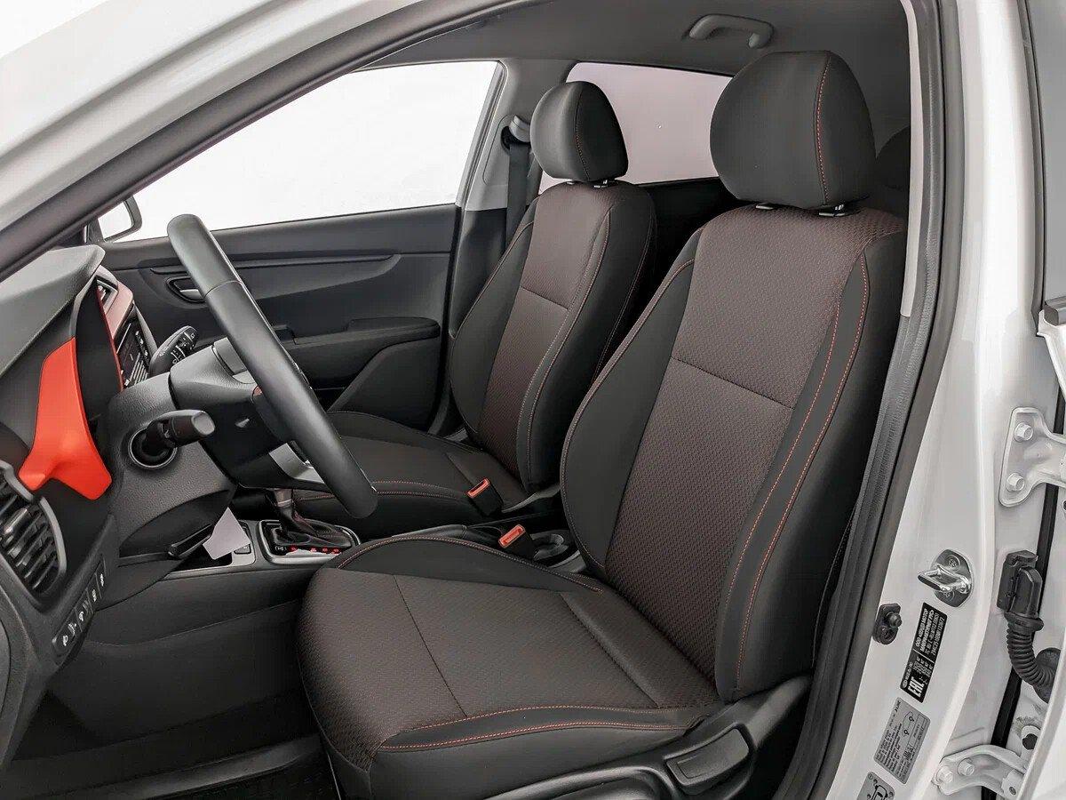 Kia Rio 2021, белый