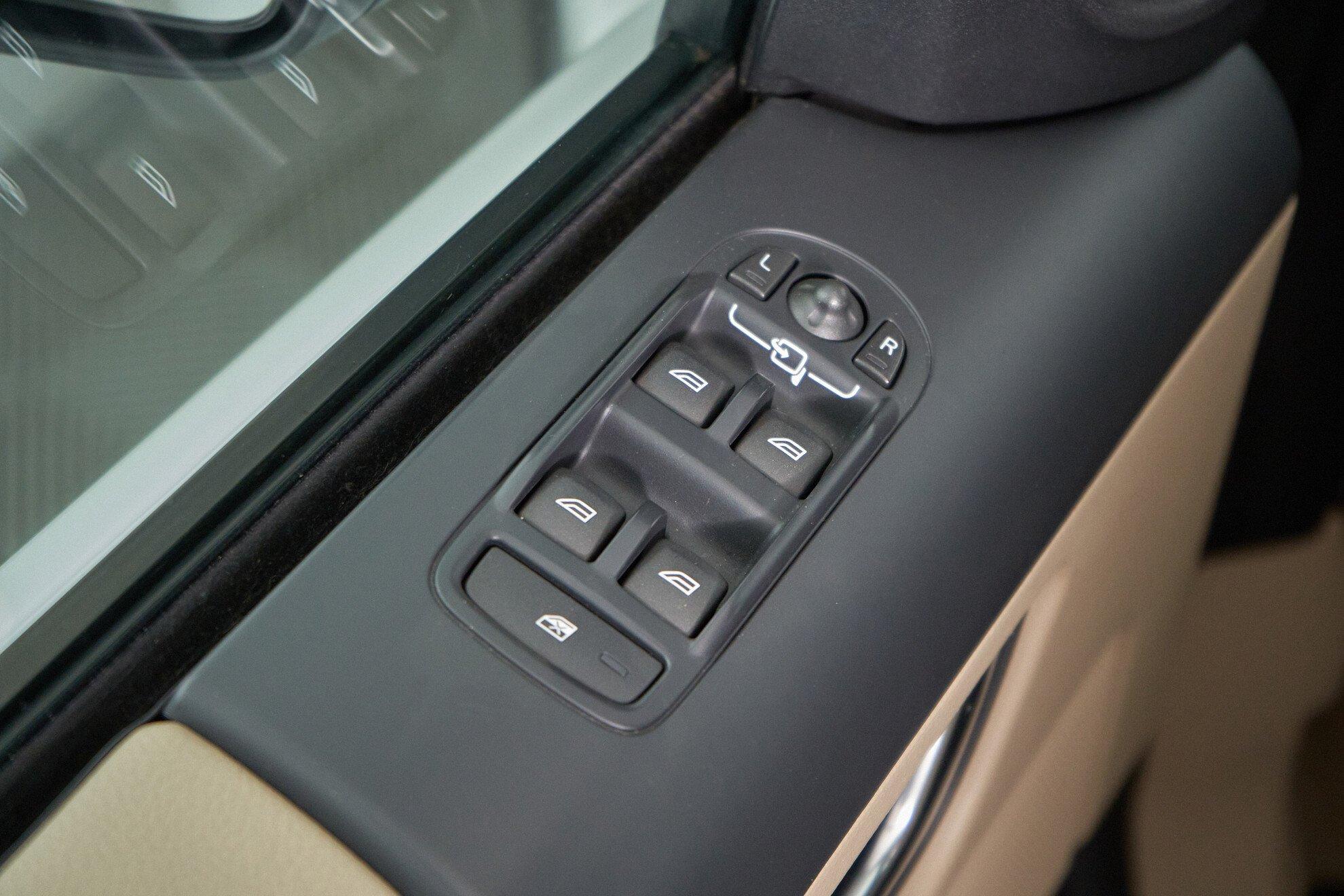 Land Rover Freelander 2013, белый