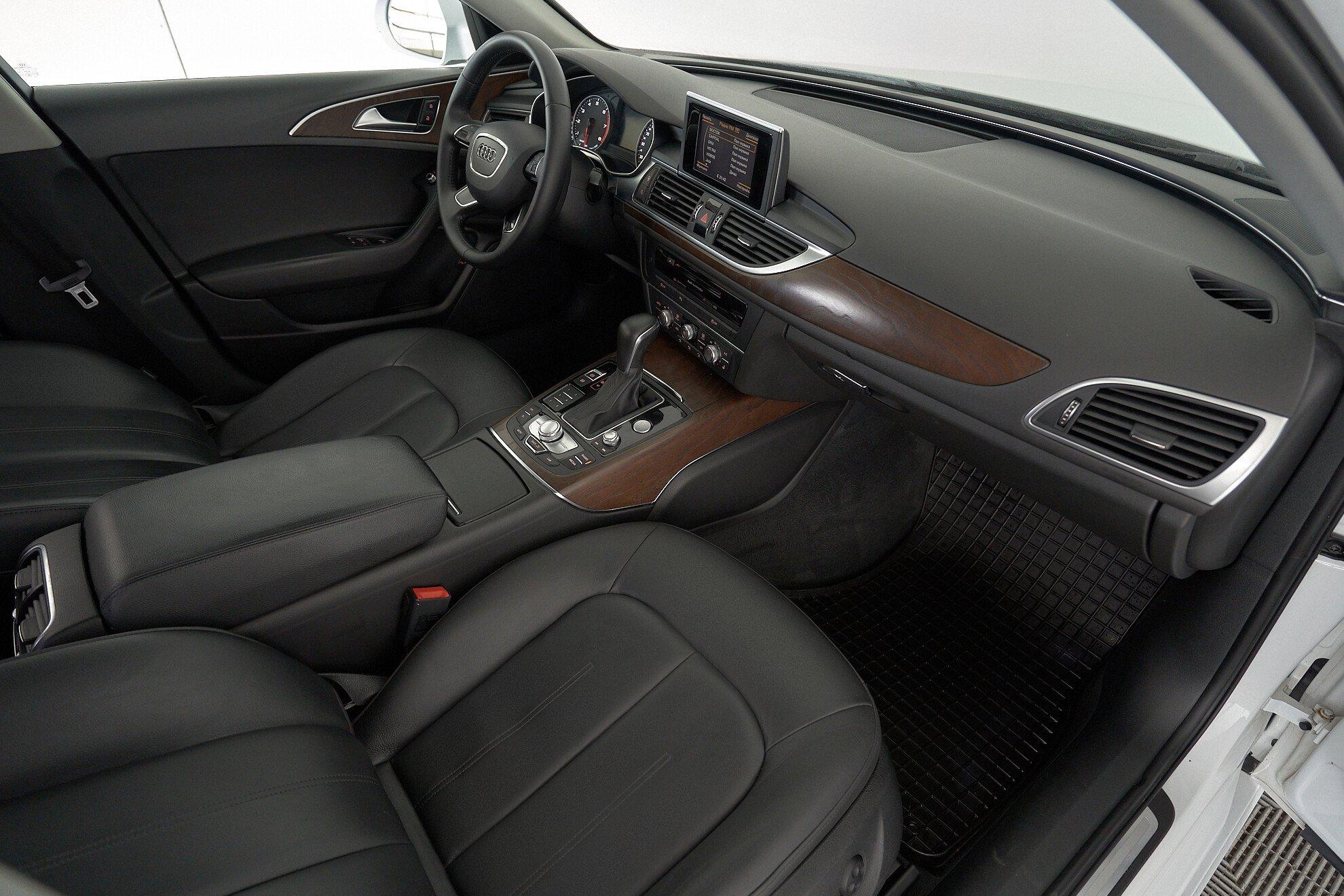 Audi A6 2014, белый