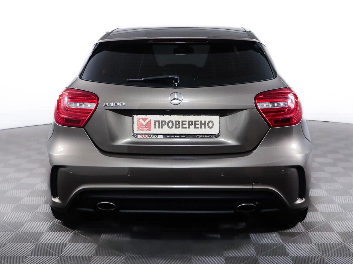 Mercedes-Benz A-Класс 2015, серебряный