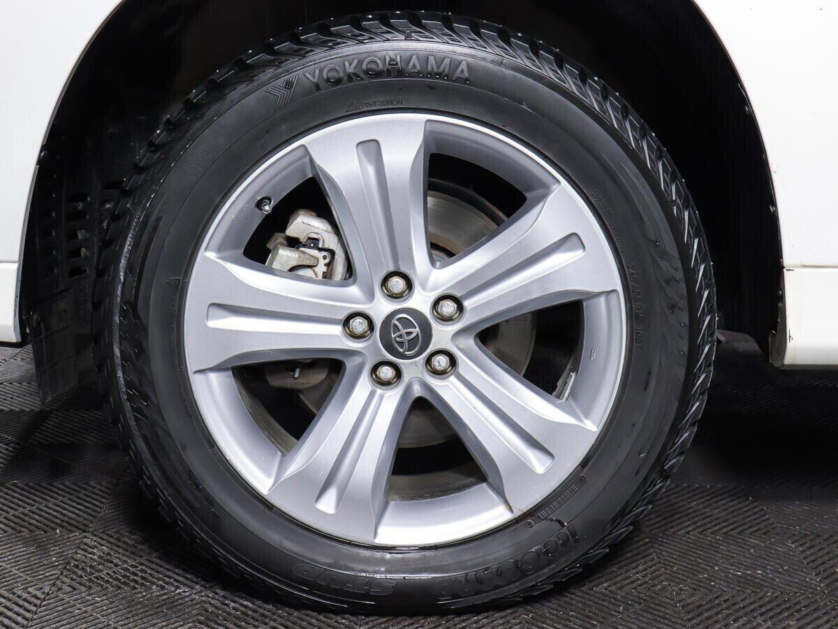 Toyota Highlander 2012, белый