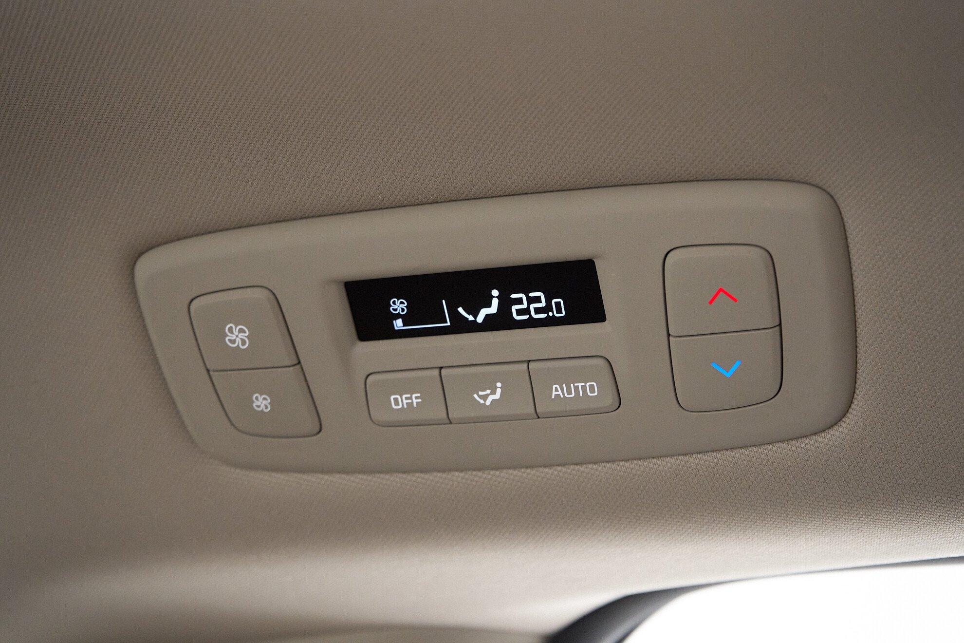 Kia Carnival 2022, черный