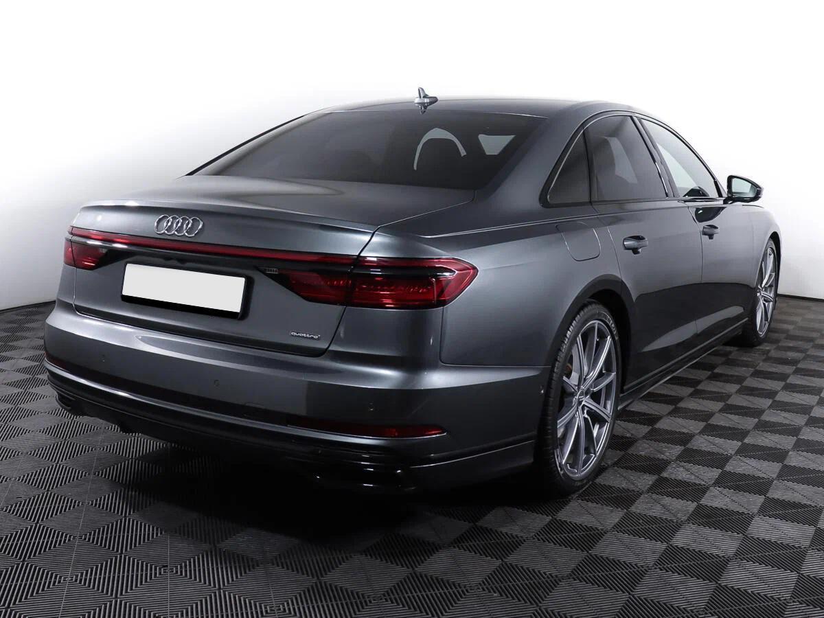 Audi A8 2020, серый