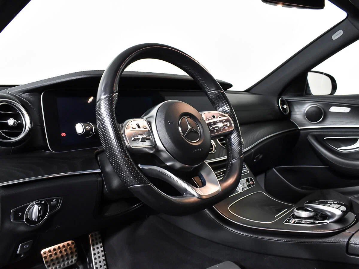 Mercedes-Benz E-Класс 2016, черный