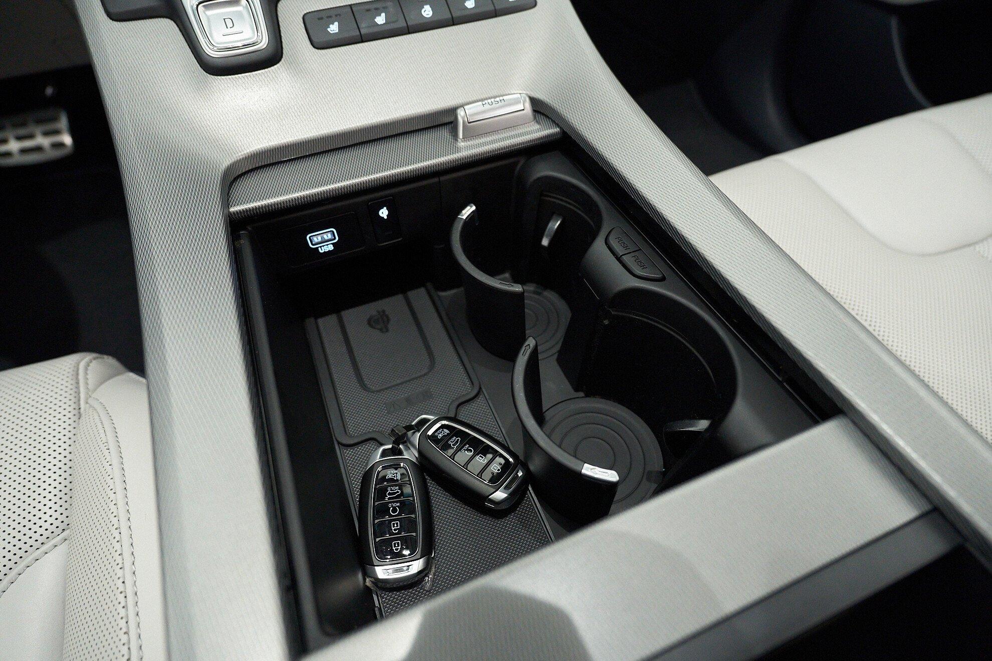 Hyundai Palisade 2021, белый
