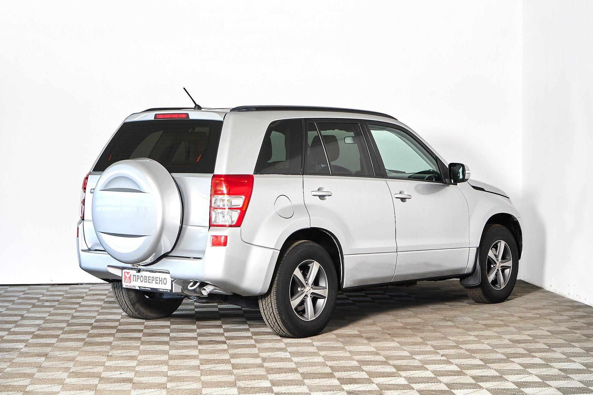 Suzuki Grand Vitara 2010, серебряный