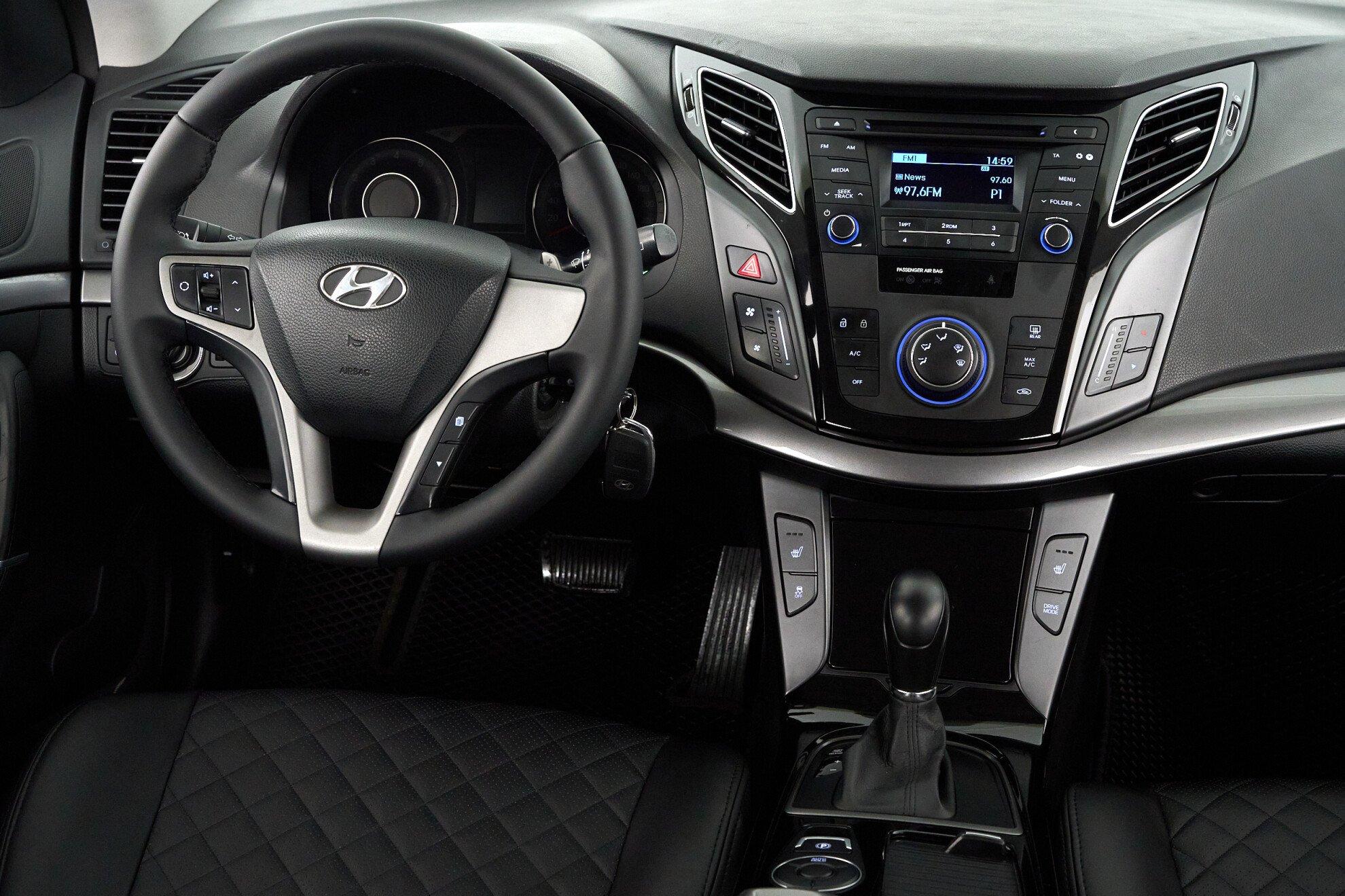 Hyundai i40 2016, синий