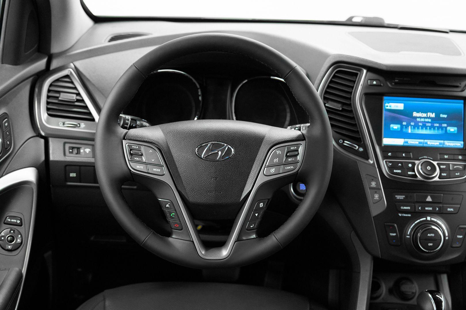 Hyundai Santa Fe 2015, белый