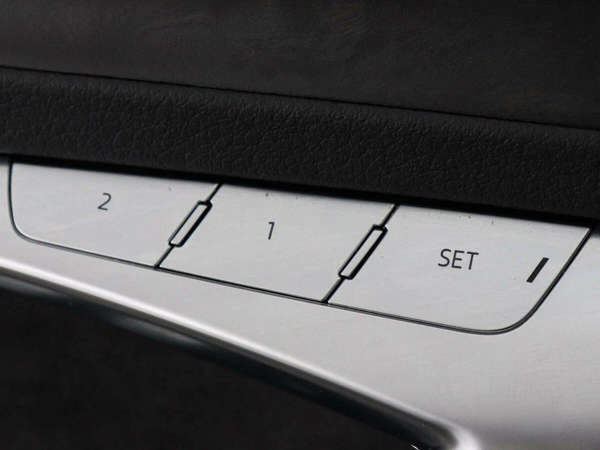 Audi A7 2021, серый