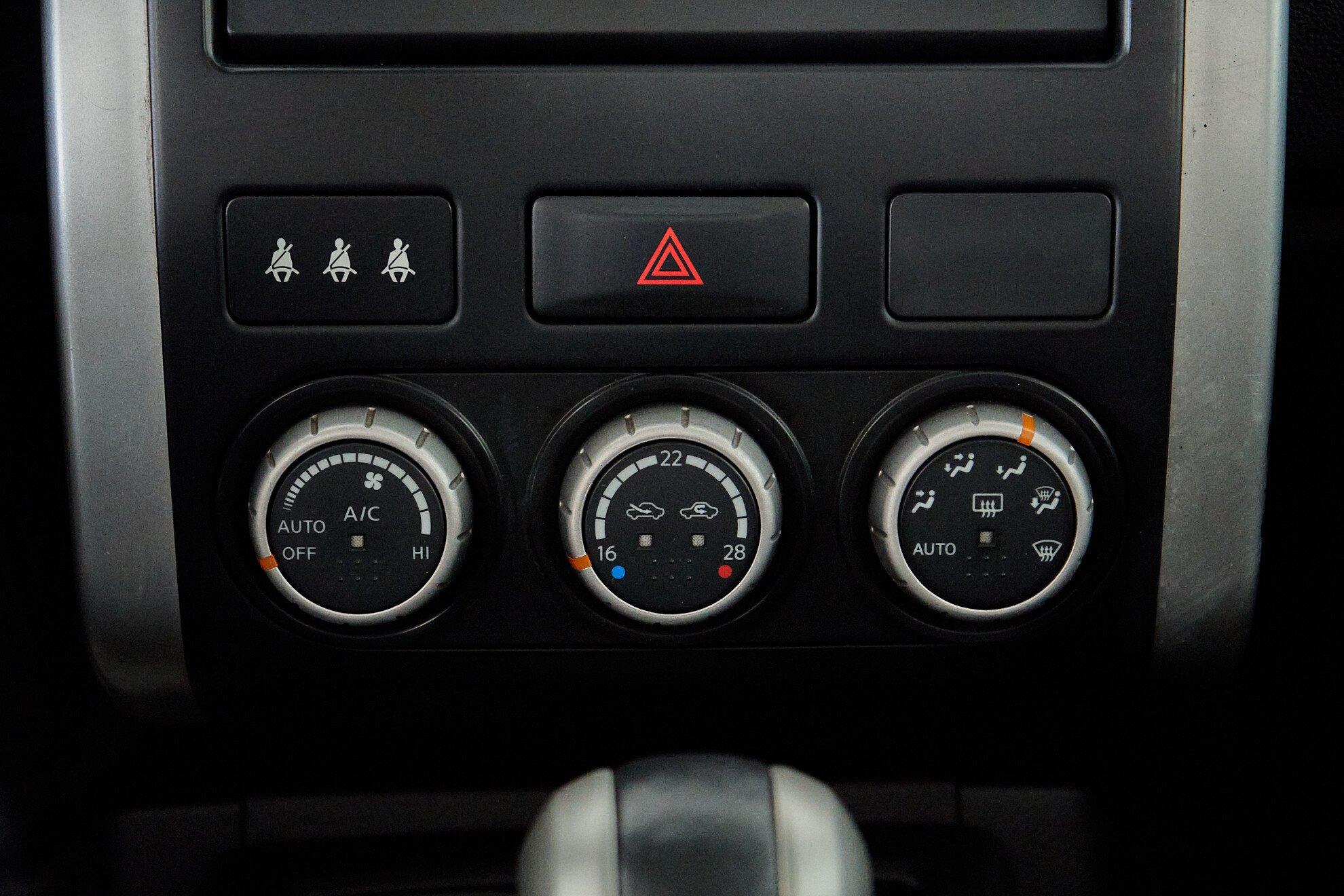 Nissan X-Trail 2011, серый