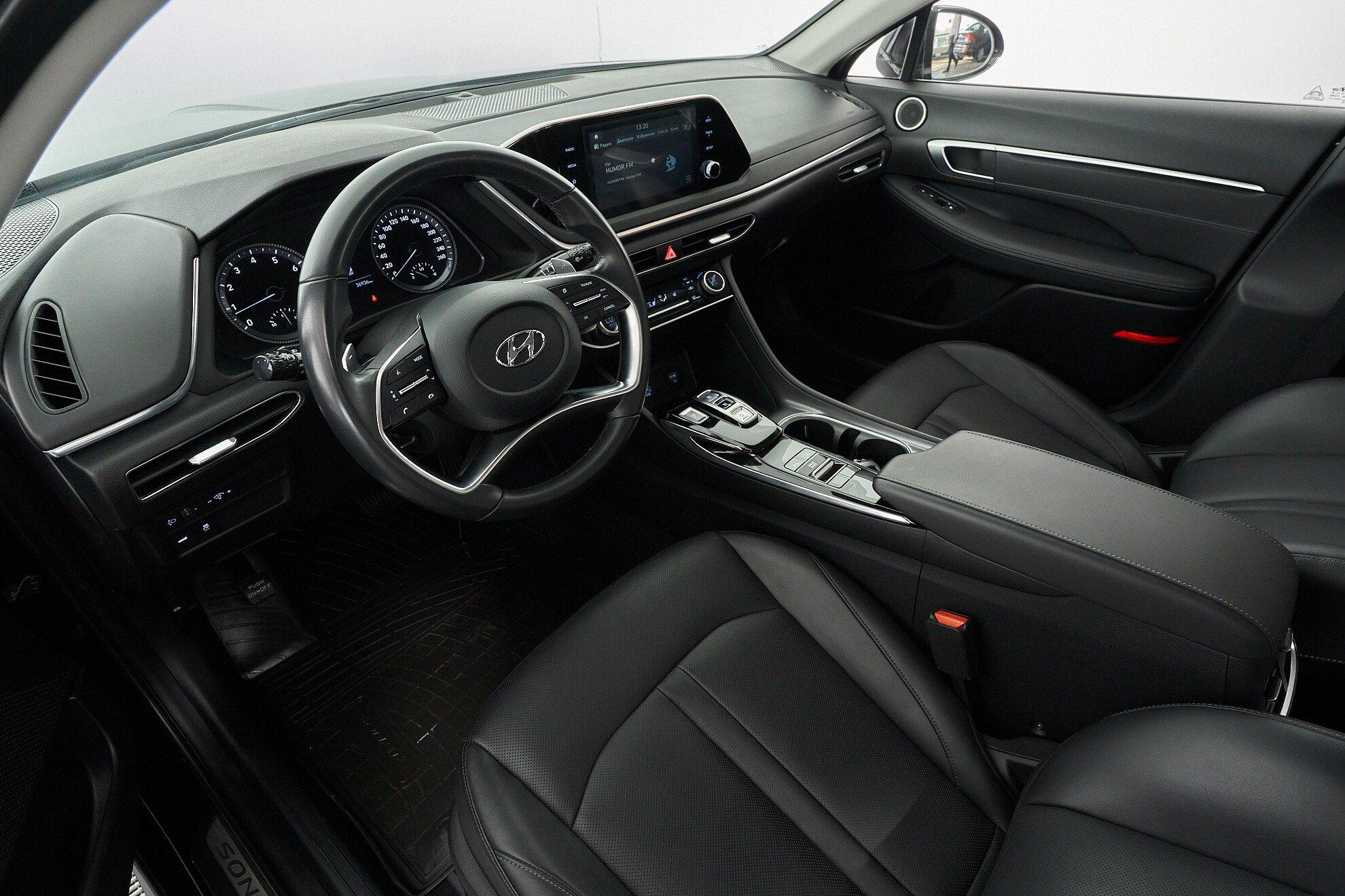 Hyundai Sonata 2019, черный